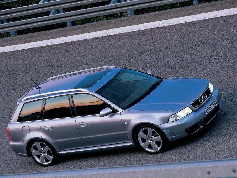  Audi RS4 Avant 2000 года  (фото 19 из 31)